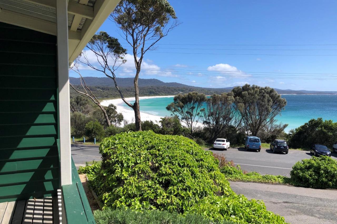Binalong Beach Cottage Beachfront At Bay Of Fires Next To Restaurant Binalong Bay エクステリア 写真