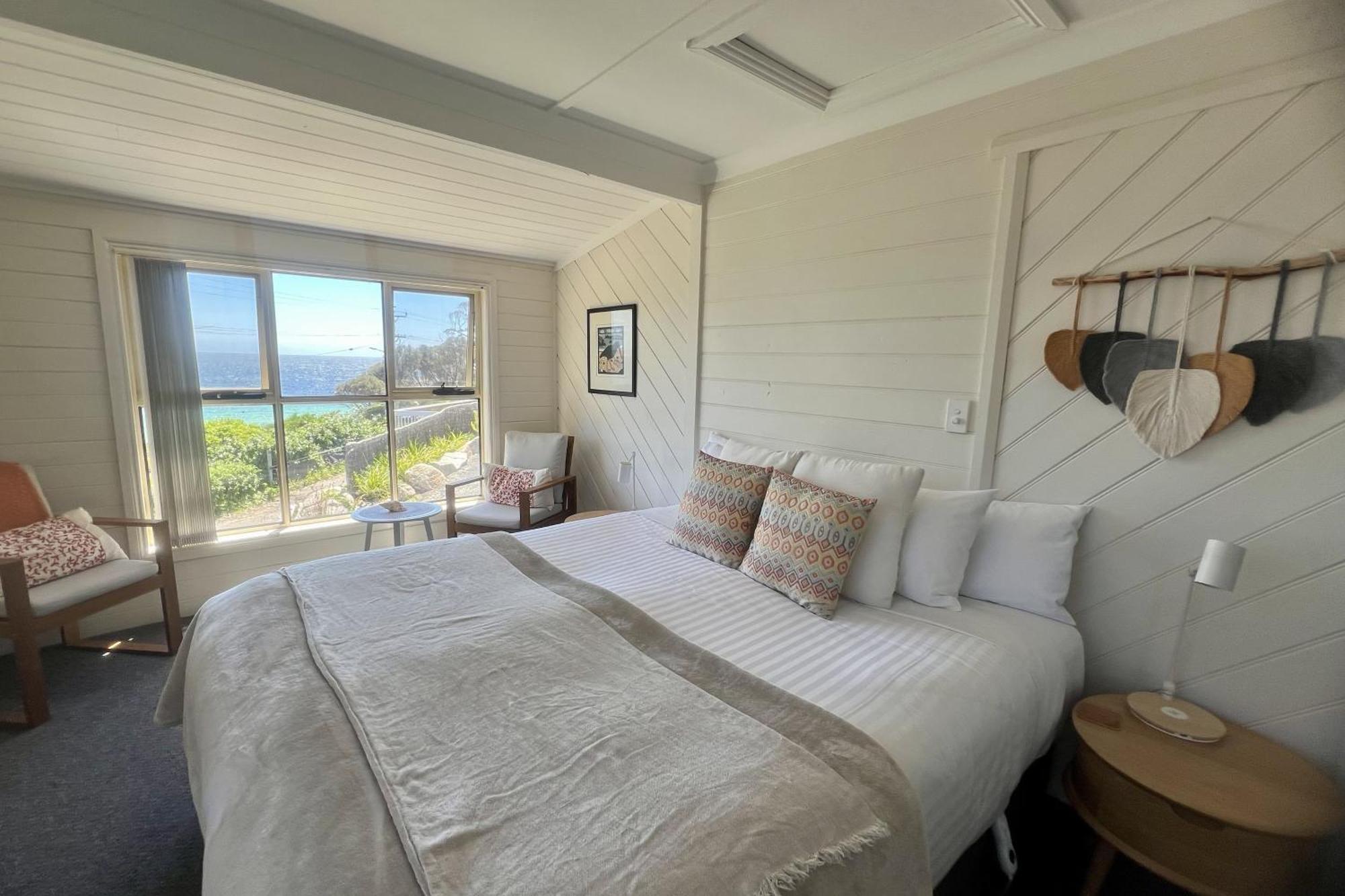 Binalong Beach Cottage Beachfront At Bay Of Fires Next To Restaurant Binalong Bay エクステリア 写真