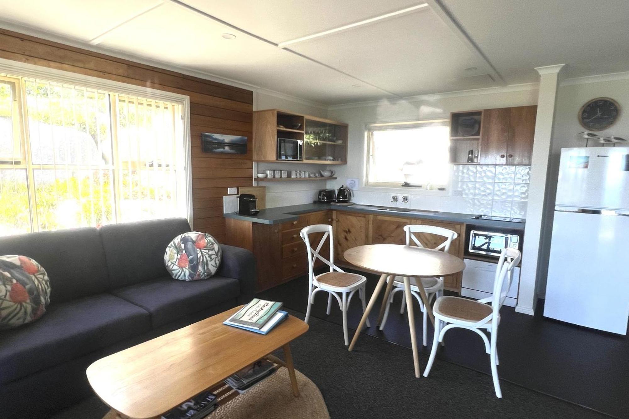 Binalong Beach Cottage Beachfront At Bay Of Fires Next To Restaurant Binalong Bay エクステリア 写真