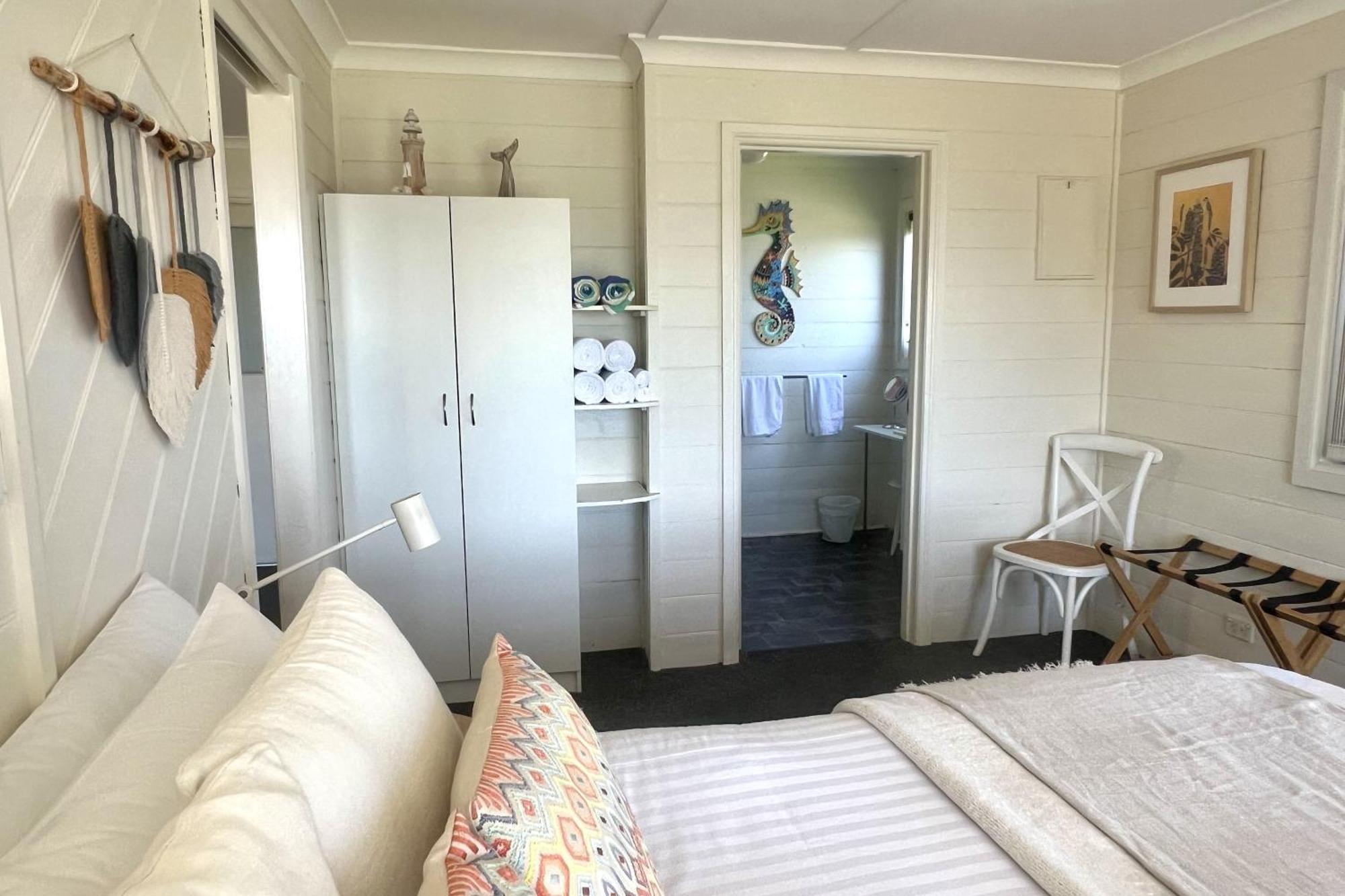 Binalong Beach Cottage Beachfront At Bay Of Fires Next To Restaurant Binalong Bay エクステリア 写真